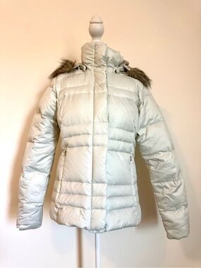 Cream Columbia Women's Mercury Maven IV down puffer coat size medium